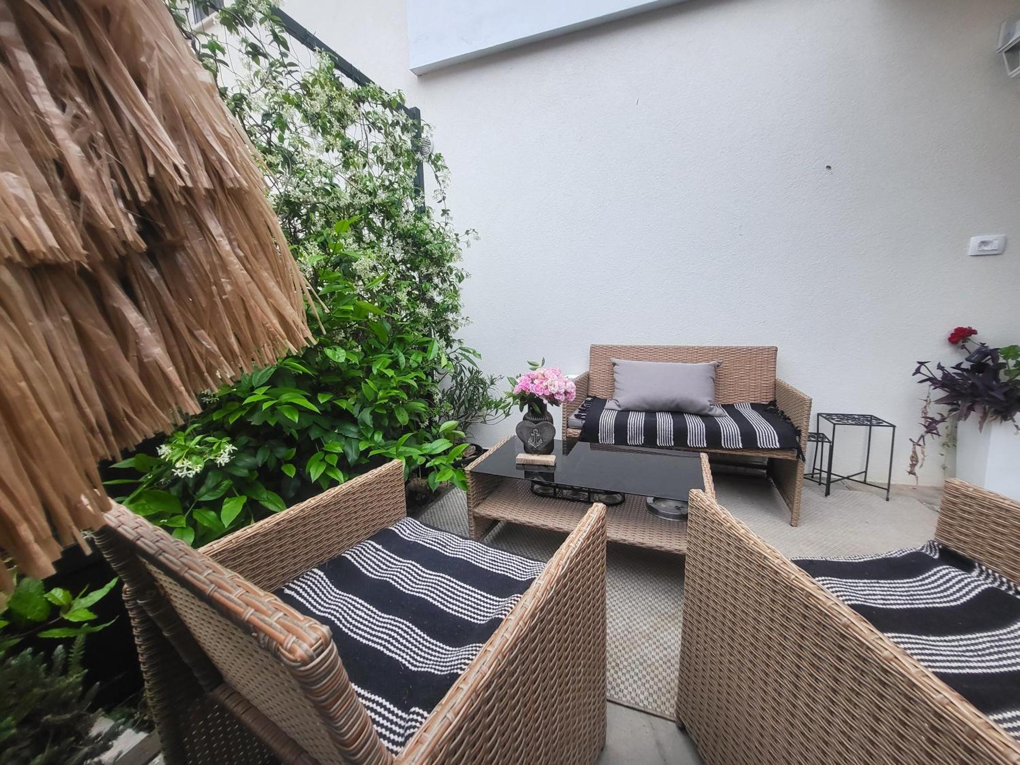Villa Amore Radini Istrian Romantic Studio With Private Parking And Terrace Brtonigla Ngoại thất bức ảnh